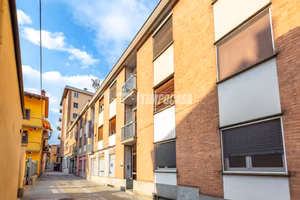 CHIVASSO 4 LOCALI CON CANTINA