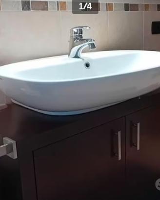 Lavandino bagno da appoggio completo di rubinetter