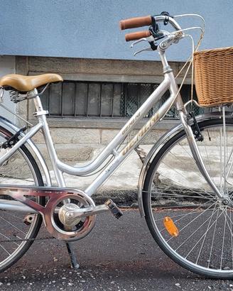 Bicicletta city bike da donna 