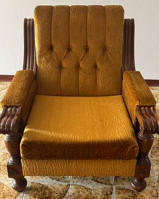 Coppia di poltrone vintage in velluto e legno
