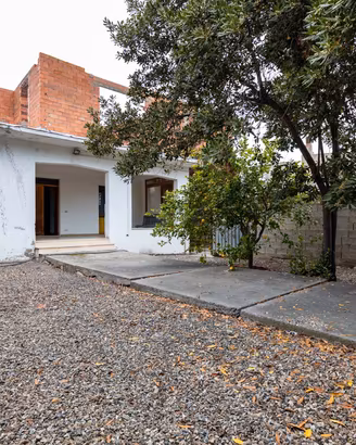 Area Residenziale con Loc. Commerciale