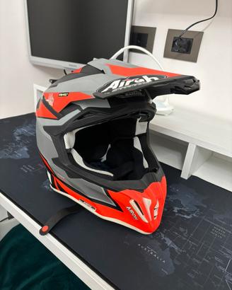 Casco airoh opaco