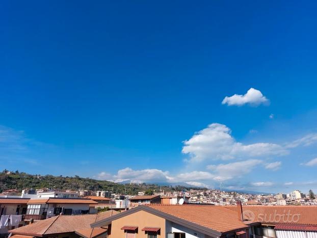 Panoramico attico 110 mq con terrazzino a livello