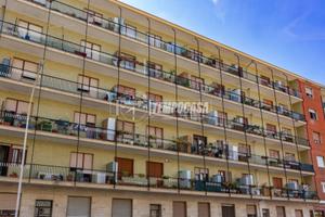 TRILOCALE FINEMENTE RISTRUTTURATO COMODO AI SERVIZ