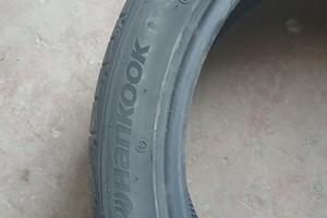Gomme hankook 255/40 r 20