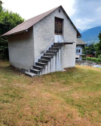 Cascina con terreno