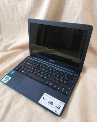 ASUS EeeBook X205TA