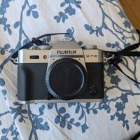 Fujifilm xt10+ obiettivo + batteria di riserva 