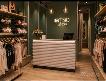 ARREDAMENTO COMPLETO PER NEGOZIO – INTIMO, ABBIGLI