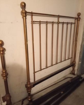 Letto antico in ottone