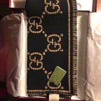 Sciarpa  gucci da uomo nuova