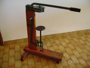 macchina imbottigliatrice