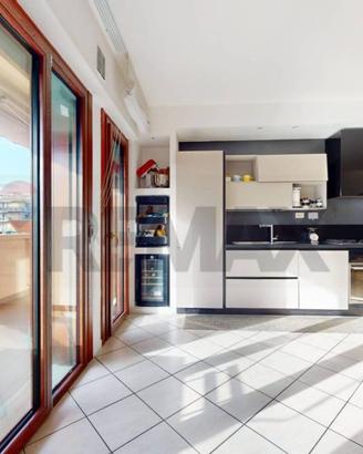 Cucina Scavolini lineare con penisola