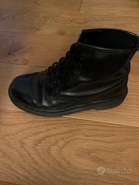 Stivale Anfibio, Dottor Martens