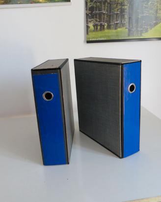 stock di 4 raccoglitori a 2 buchi