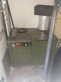 reggiatrice per legare pacchi, a banco