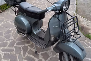 Vespa Piaggio PX 150 E Arcobaleno – 1984 – Grigia