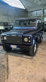 Land Rover Defender 90 2.5 Td5 SW SE (90 kW)