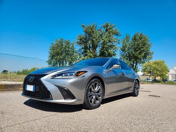 Lexus es (2018-->) - 2019