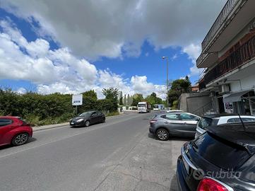 NEGOZIO A CASTEL GANDOLFO