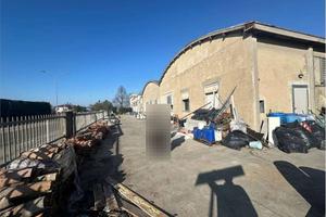 Immobile di 2256 m² con più di 5 locali a Concordi