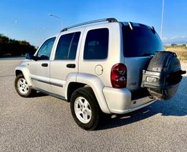 Jepp cherokee 2.8 TDI 160 cavalli