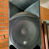 coppia Mackie thump th15a 