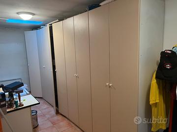 Armadio 10 ante , da smotare .