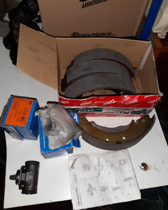 Freni posteriori ganasce e cilindretti Ford mondeo