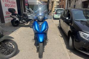 Piaggio Beverly 400 Sport