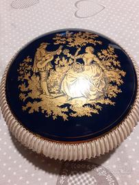 Vaso con coperchio porta gioie in porcellana