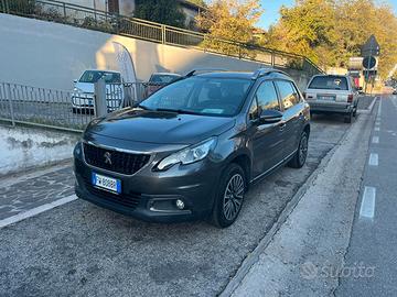 PEUGEOT 2008 1,6 HDI 120 CV S&S BLACK MATT 5P