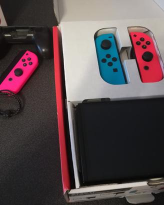 Nintendo Switch Oled +2 JoyCon + 2 controller