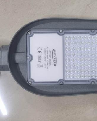 Lampioni stradali LED 150W 13500 lumen IP65