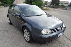 VOLKSWAGEN Golf 1.6 cat 3 porte Comfortline