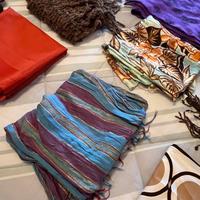 Stock di 14 sciarpe e foulard vari stili e tessuti
