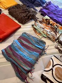 Stock di 14 sciarpe e foulard vari stili e tessuti