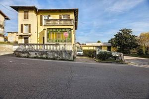 Immobile di 200 m² a Sumirago