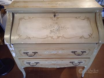 Scrittoio in stile veneziano