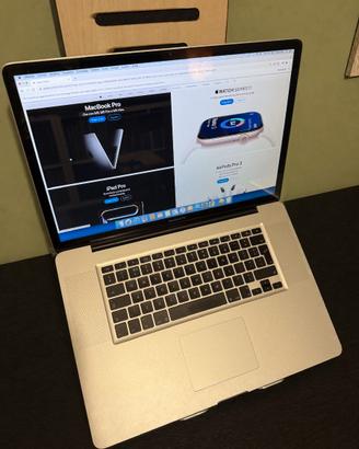 Apple MacBook Pro 17” Mid 2010 Intel Core i7 SSD