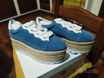 Sneakers con zeppa Guess. Nuove 