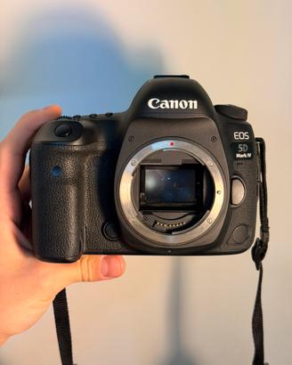 Canon EOS 5D Mark IV corpo macchina E batteria