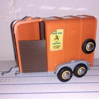 Trailer cavalli Britain 1/32