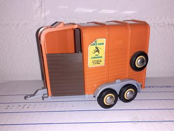 Trailer cavalli Britain 1/32