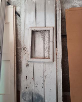 Portone (in foto), porta Interna e porta con vetro