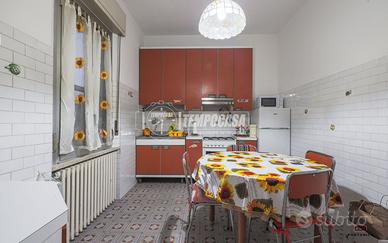 APPARTAMENTO IN VILLA AL PIANO RIALZATO