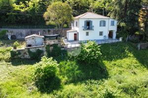 CASA INDIPENDENTE A MONTEBUONO