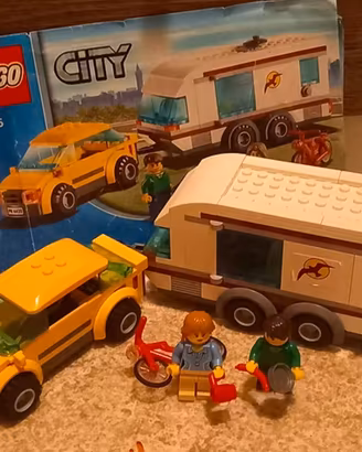4435 LEGO City Car and Caravan