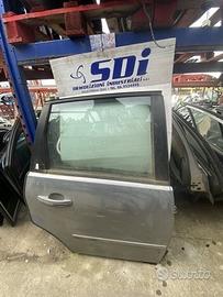 Porta post dx ford focus c max