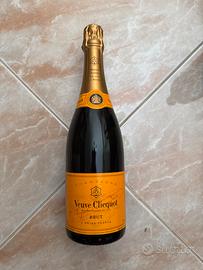 Veuve clicquot champagne